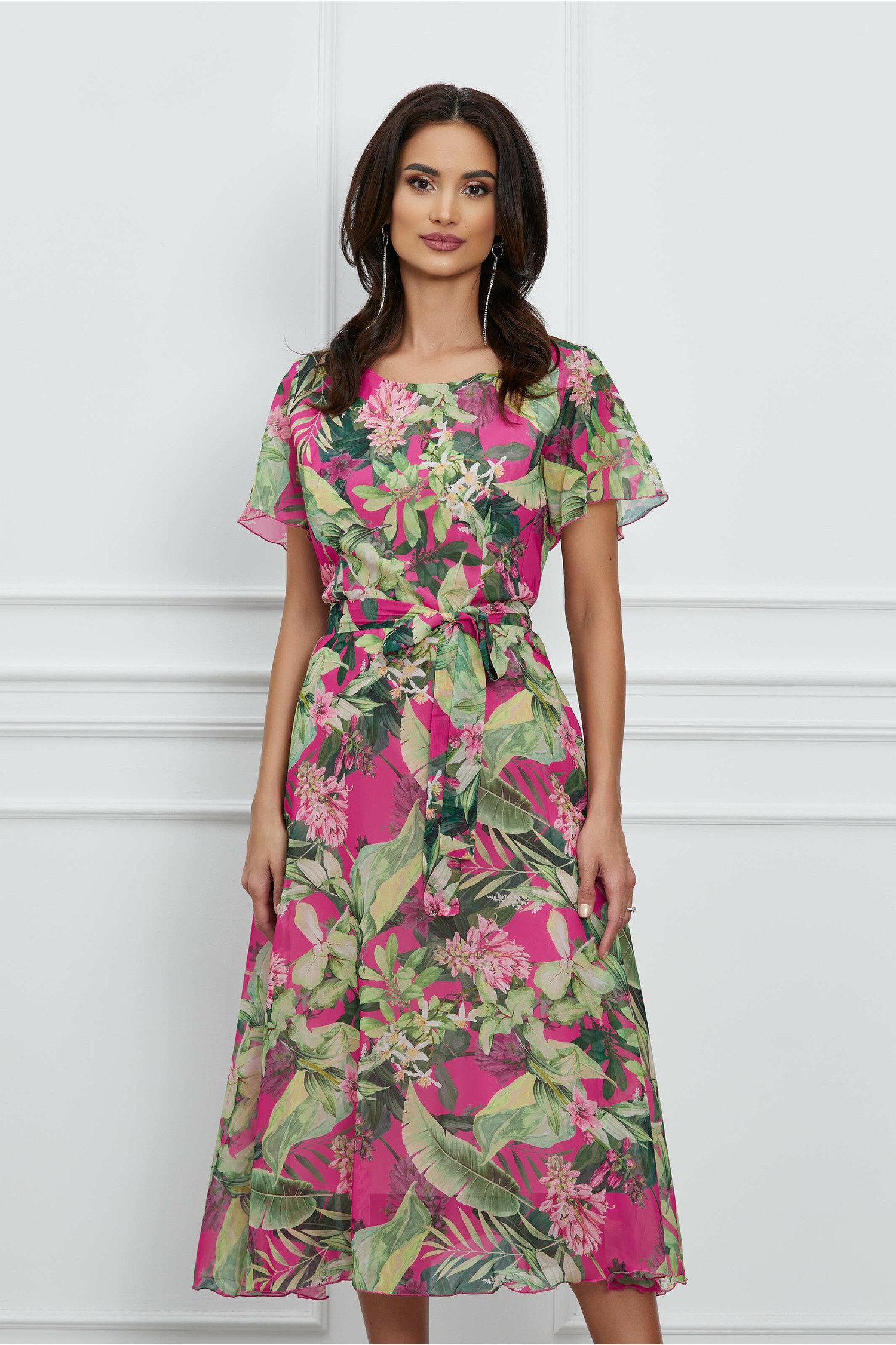 Rochie Antonia fucsia cu imprimeu floral verde si cordon in talie